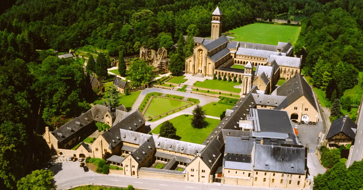 Ruines de l'abbaye médiévale d'Orval